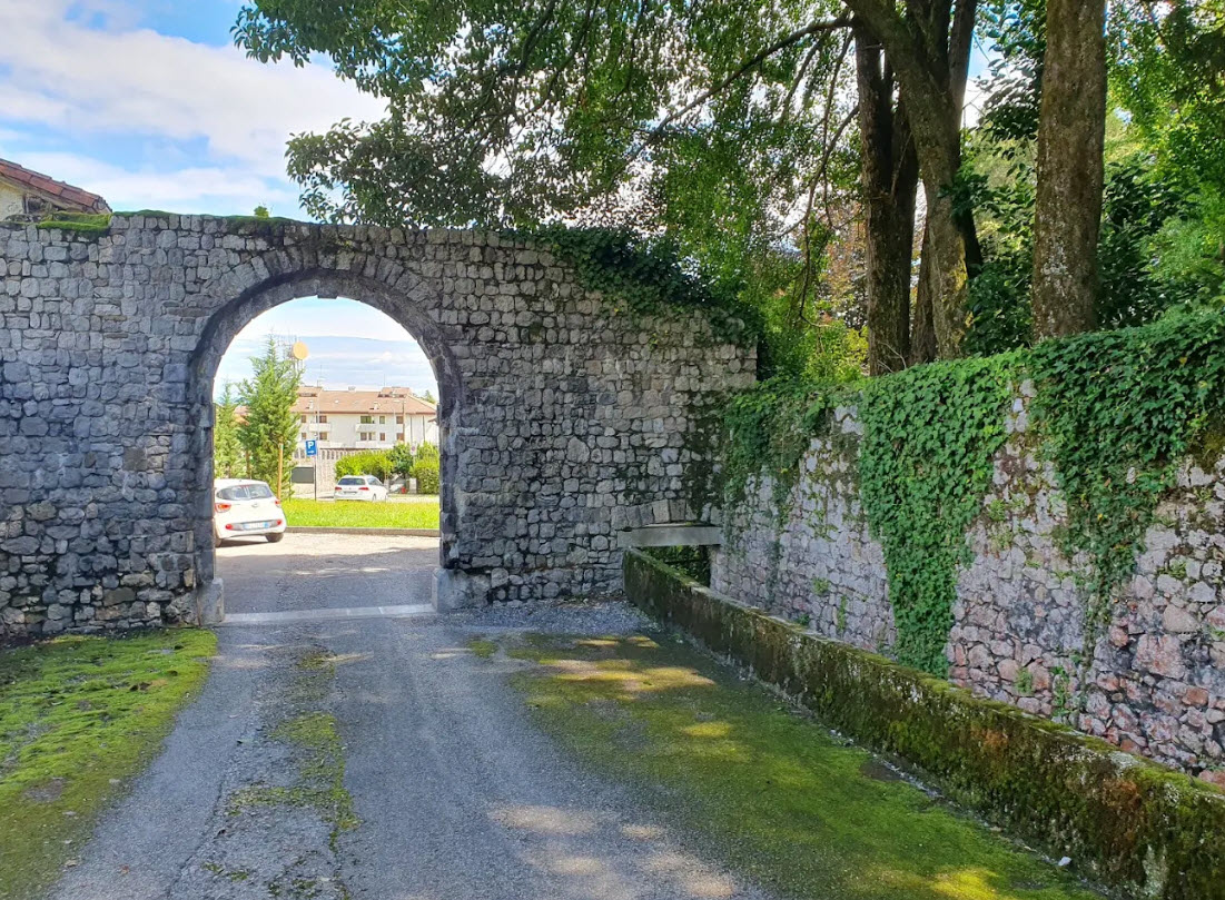 Ruderi del Castello di Maniago, Italy